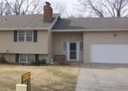 Pre-foreclosure in  NE MEADOWBROOK RD Kansas City, MO 64119