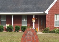 Pre-foreclosure in  COUNTRY CLUB BLVD Theodore, AL 36582