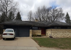 Pre-foreclosure in  NORTHRIDGE DR Dubuque, IA 52001