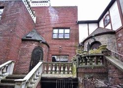 Pre-foreclosure Listing in BURNS ST FOREST HILLS, NY 11375