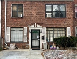 Pre-foreclosure Listing in AVERY AVE FLUSHING, NY 11355