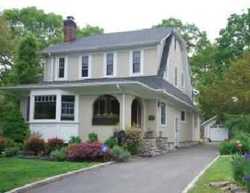 Pre-foreclosure in  MANATUCK BLVD Brightwaters, NY 11718