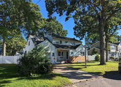 Pre-foreclosure in  CORNELL ST Islip, NY 11751