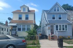 Pre-foreclosure in  193RD ST Saint Albans, NY 11412