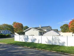 Pre-foreclosure in  DICKMAN ST Brentwood, NY 11717