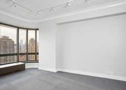 Pre-foreclosure in  E 76TH ST New York, NY 10021