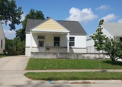 Pre-foreclosure in  VANCE AVE Fort Wayne, IN 46805