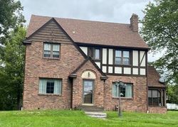 Pre-foreclosure in  SUMNER AVE New Castle, PA 16105