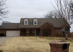 Pre-foreclosure Listing in STONECREST GUTHRIE, OK 73044