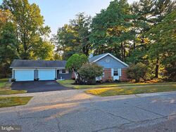 Pre-foreclosure in  BONNIE LN Willingboro, NJ 08046