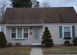 Pre-foreclosure Listing in LONDON AVE PAWTUCKET, RI 02861