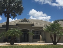 Pre-foreclosure in  EASTWIND DR Sarasota, FL 34233