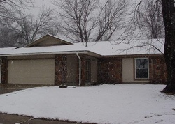  E 27th Pl, Tulsa OK