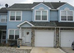  Pondview Ln, Sicklerville NJ