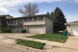 Pre-foreclosure Listing in COOLIDGE AVE BISMARCK, ND 58501