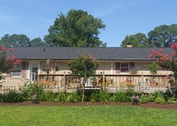 Pre-foreclosure Listing in MILL POINT RD HAYES, VA 23072