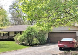 Pre-foreclosure in  OAKVIEW LN Genoa, IL 60135