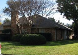 Pre-foreclosure in  HIGH RIDGE DR Duncanville, TX 75137