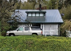 Pre-foreclosure in  NE 3RD AVE Camas, WA 98607