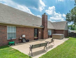 Pre-foreclosure in  FIVE OAKS DR N Southaven, MS 38671