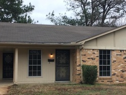 Pre-foreclosure Listing in VALLEYBROOK RD HORN LAKE, MS 38637