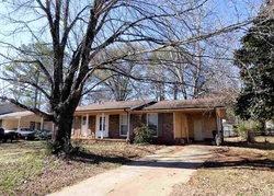 Pre-foreclosure Listing in THORNHILL RD NW HUNTSVILLE, AL 35810