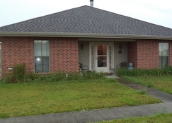 Pre-foreclosure Listing in VIOLA ST HOUMA, LA 70360