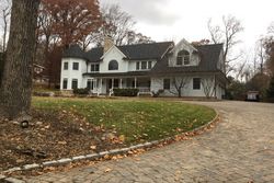 Pre-foreclosure Listing in BROOK RD SADDLE RIVER, NJ 07458