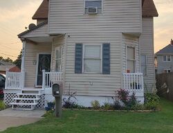 Pre-foreclosure in  CEDAR ST Davenport, IA 52802
