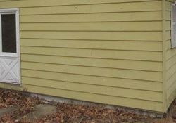 Pre-foreclosure in  LAKE AVE Clementon, NJ 08021