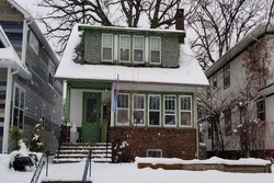 Pre-foreclosure in  40TH AVE S Minneapolis, MN 55406