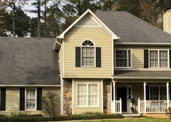 Pre-foreclosure in  APPLE ORCHARD LN Canton, GA 30115