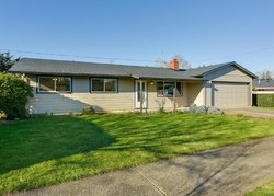 Pre-foreclosure Listing in SE 153RD AVE PORTLAND, OR 97233