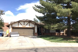 Pre-foreclosure in  E HARWELL RD Gilbert, AZ 85234