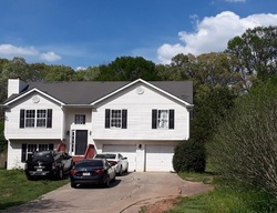 Pre-foreclosure in  CHIMNEY HOUSE LN Gillsville, GA 30543