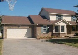  Lakepointe Rd, La Vergne TN