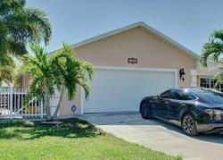 Pre-foreclosure in  RIPARIAN RD Lake Worth, FL 33462