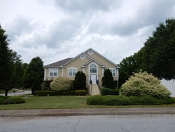 Pre-foreclosure in  LOVELL DR SW Atlanta, GA 30311