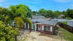 Pre-foreclosure in  TULIP TREE DR Lake Worth, FL 33462