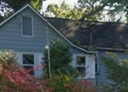 Pre-foreclosure in  BARTON HOLLOW RD Flemington, NJ 08822