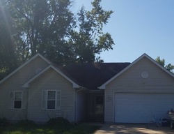 Pre-foreclosure in  E CERMAK RD Braidwood, IL 60408