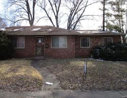 Pre-foreclosure in  GOELZ DR East Saint Louis, IL 62203