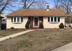 Pre-foreclosure Listing in MOUNT VERNON AVE GIBBSTOWN, NJ 08027