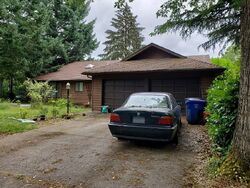 Pre-foreclosure in  18TH PL S Salem, OR 97302