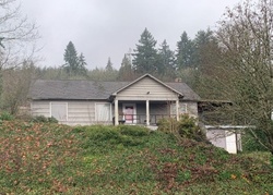 Pre-foreclosure Listing in NW SAINT HELENS RD PORTLAND, OR 97231