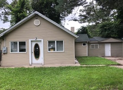 Pre-foreclosure Listing in STATE AVE WYANDANCH, NY 11798