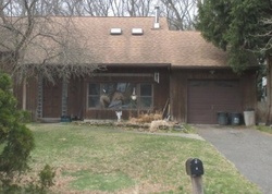  Sequoia Dr, Coram NY