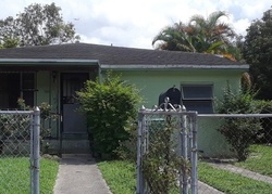 Pre-foreclosure in  NW 51ST TER Miami, FL 33142