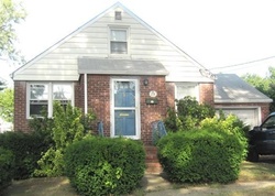 Pre-foreclosure Listing in COOLIDGE AVE HASBROUCK HEIGHTS, NJ 07604