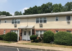 Pre-foreclosure Listing in LAKEVIEW AVE LEONIA, NJ 07605